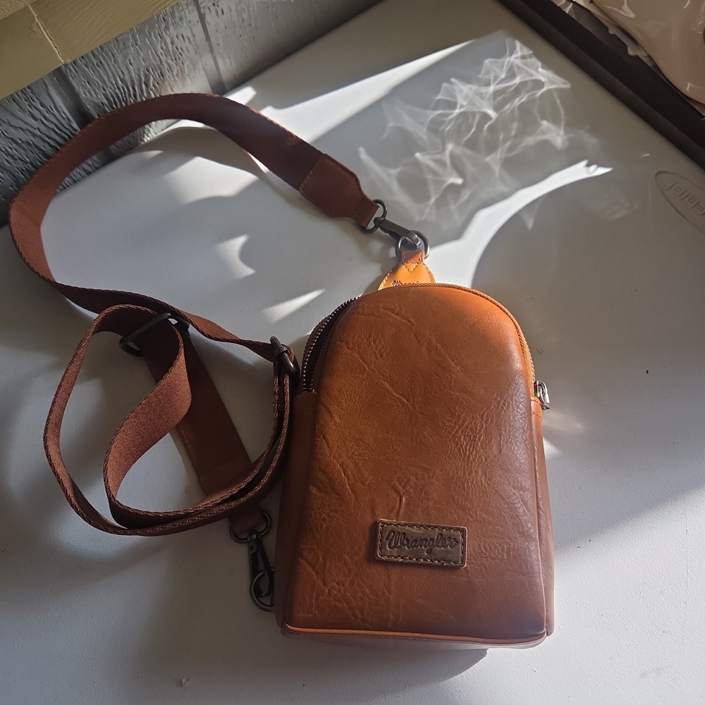 Wrangler Crossbody Sling Bag Brown Womens Purse Adjustable Strap Western Travel